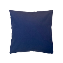 Coussin "Women's Business (Cérémonie de Femmes)" de Mavis Marks – Blanc sur Bleu, 40x40cm