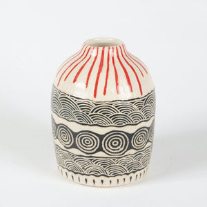 Vase "Ngayuku Walka" de Melissa Lewis