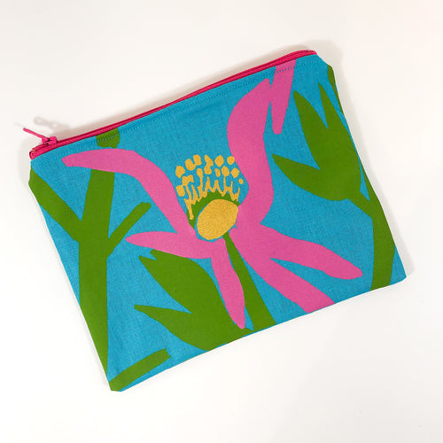 Pochette 'Manwak (Mumeka Blooms / Fleurs Mumeka)' de Deborah Wurrkidj - Turquoise