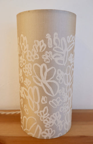 'Kun-Kirh (Mud Ripples / Mud Ripple)' Table Lamp by Elizabeth Kandabuma - Iridescent beige, 24x12cm