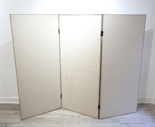 Room Divider 'Dilly Bags (Collecting Bags)' - Linda Gurawana